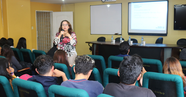 La Universidad Central del Ecuador propicia diálogo sobre la violencia de género en empresas