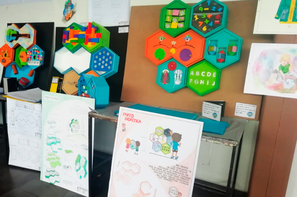 Artes y Arquitectura entregan mobiliario para el Circulo de Desarrollo Infantil UCE