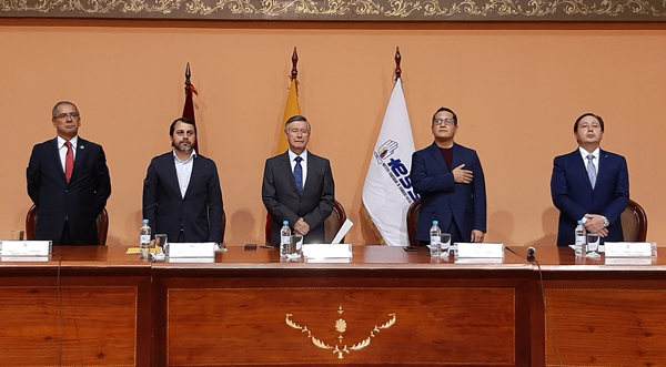 Activa participación de Estudiantes de Derecho en el Instituto Ecuatoriano de Seguridad Social