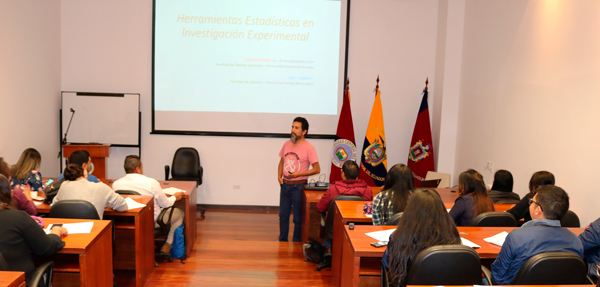 Estudiantes de Ciencias Químicas aprenden son Herramientas Estadísticas en la Investigación Experiencial
